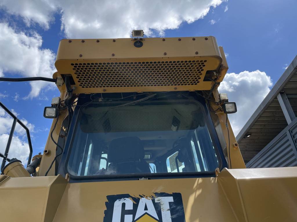 CAT D6T LGP