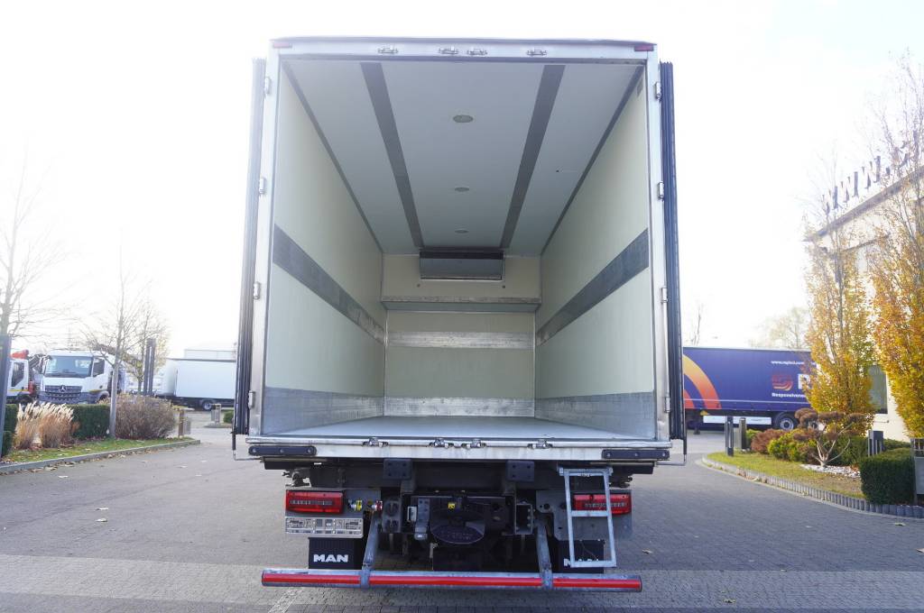 MAN TGX 26.480 / 6x2 / BDF Igloocar refrigerator 18 pa