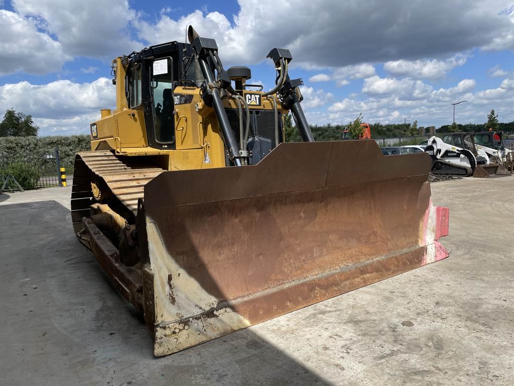 CAT D6T LGP