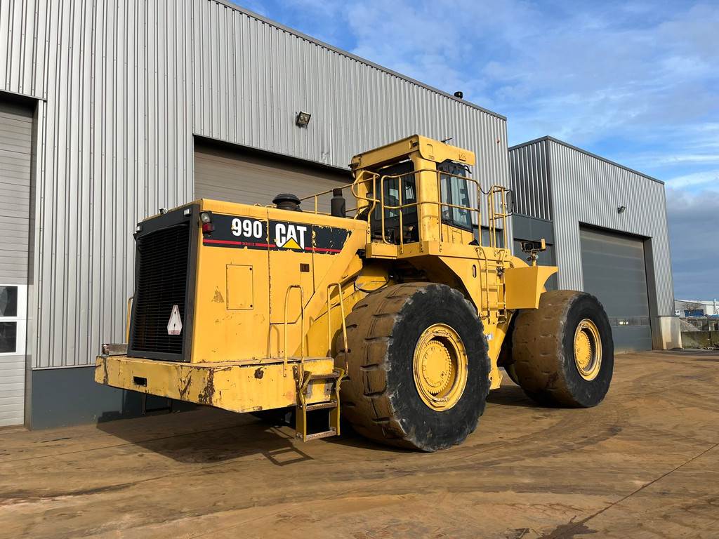 CAT 990