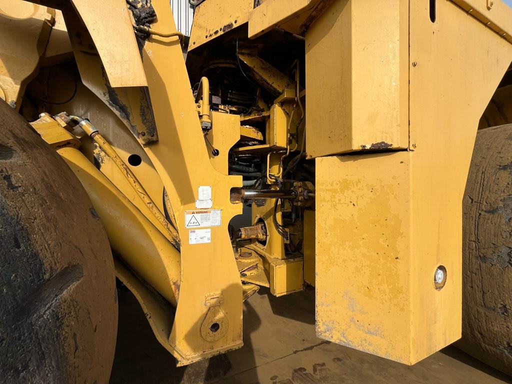 CAT 990