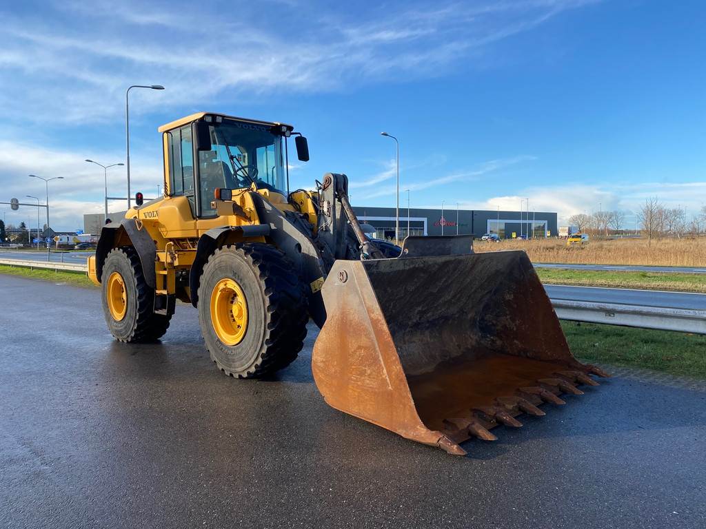 Volvo L120F