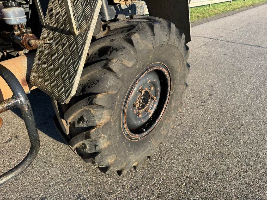 Mercedes-Benz U1300L Unimog