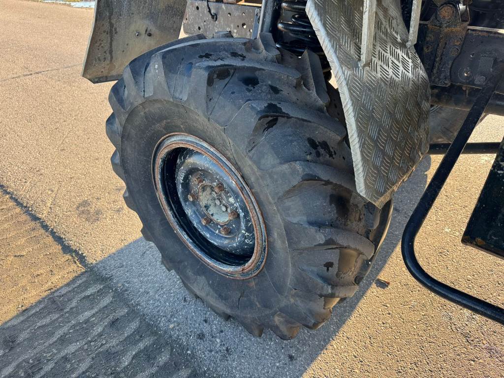 Mercedes-Benz U1300L Unimog