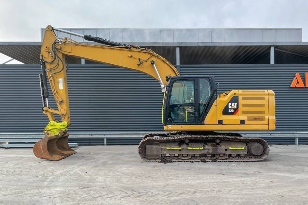 CAT 320