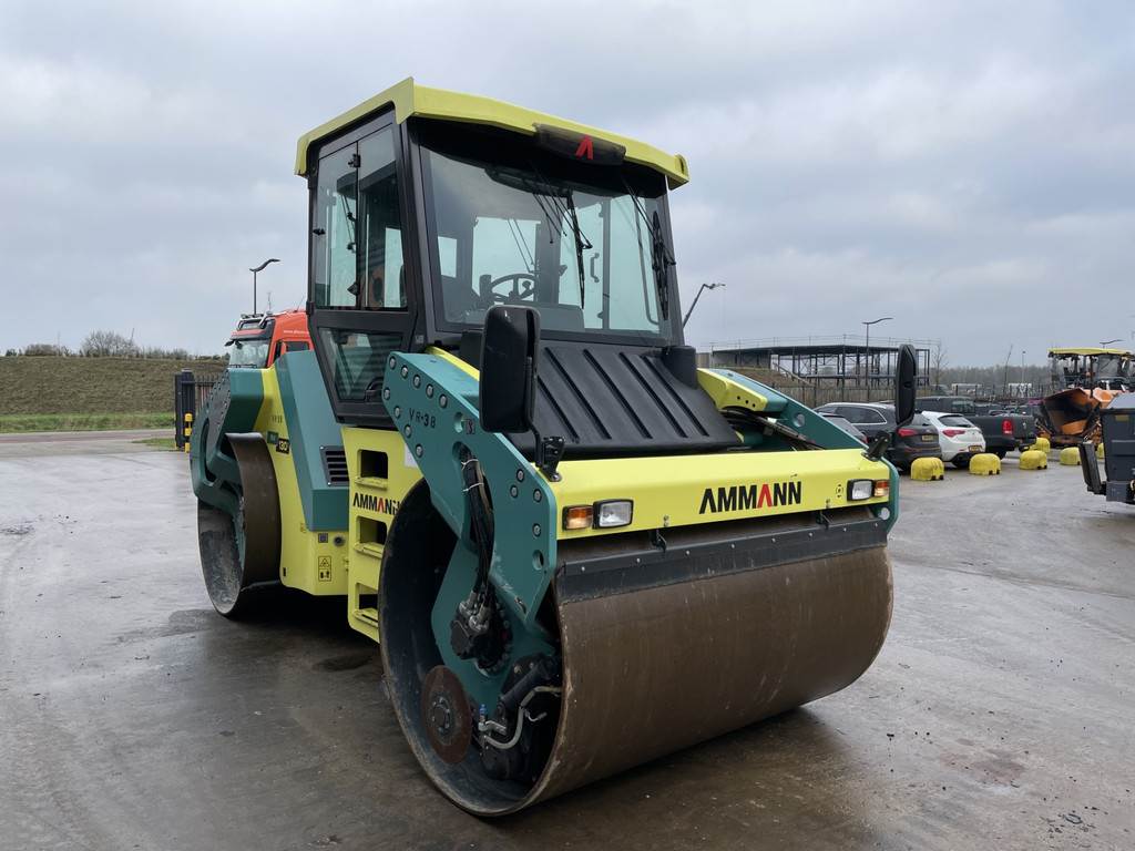 Ammann AV 130 X