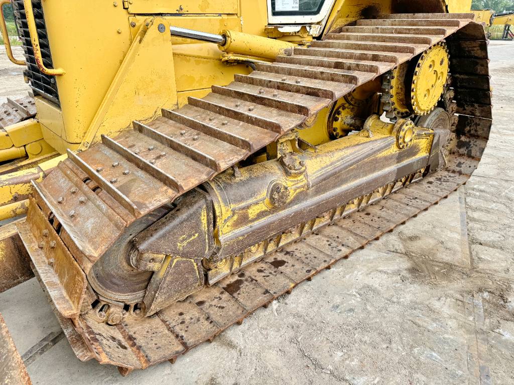 CAT D6N LGP - RIPPER / 6-way folding blade