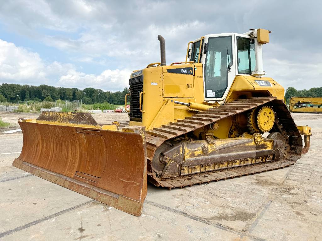 CAT D6N LGP - RIPPER / 6-way folding blade