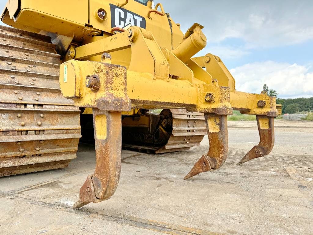 CAT D6N LGP - RIPPER / 6-way folding blade