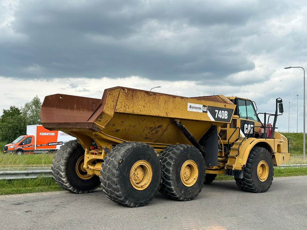 CAT 740B