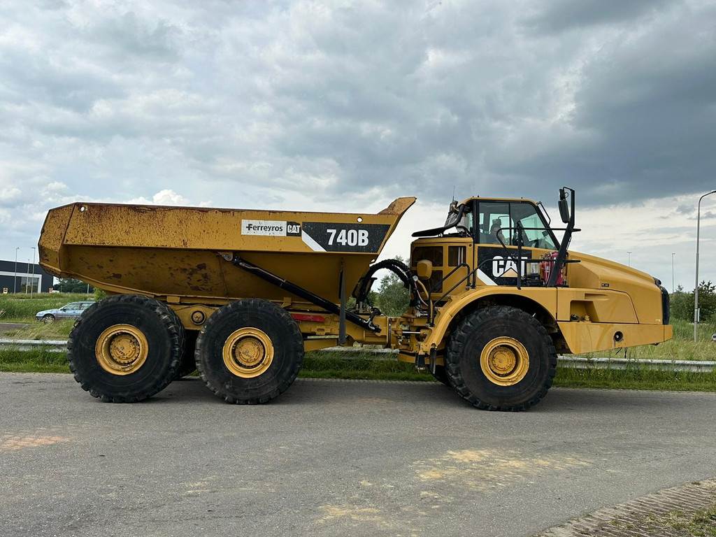 CAT 740B