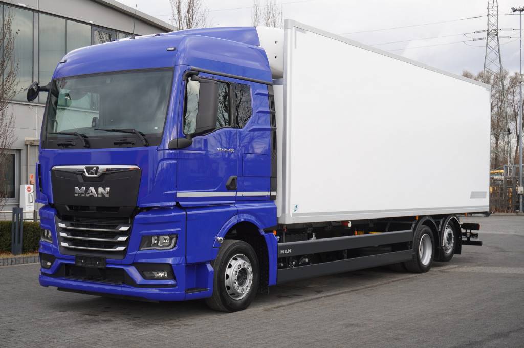 MAN TGX 26.400 / IGLOOCAR / Carrier Supra 1250