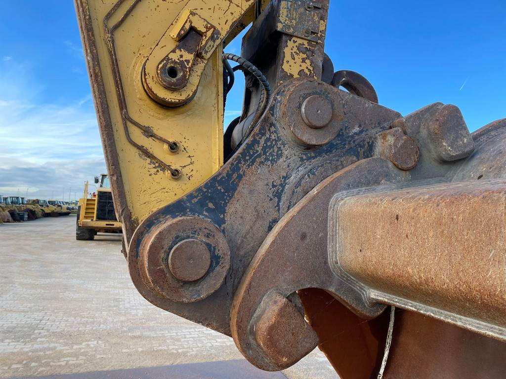 CAT 352F / CE /quick coupler