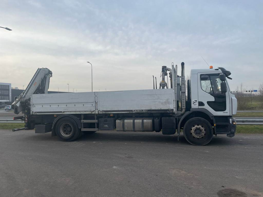 Renault Premium Lander 380.19 4x2 with Fassi F165