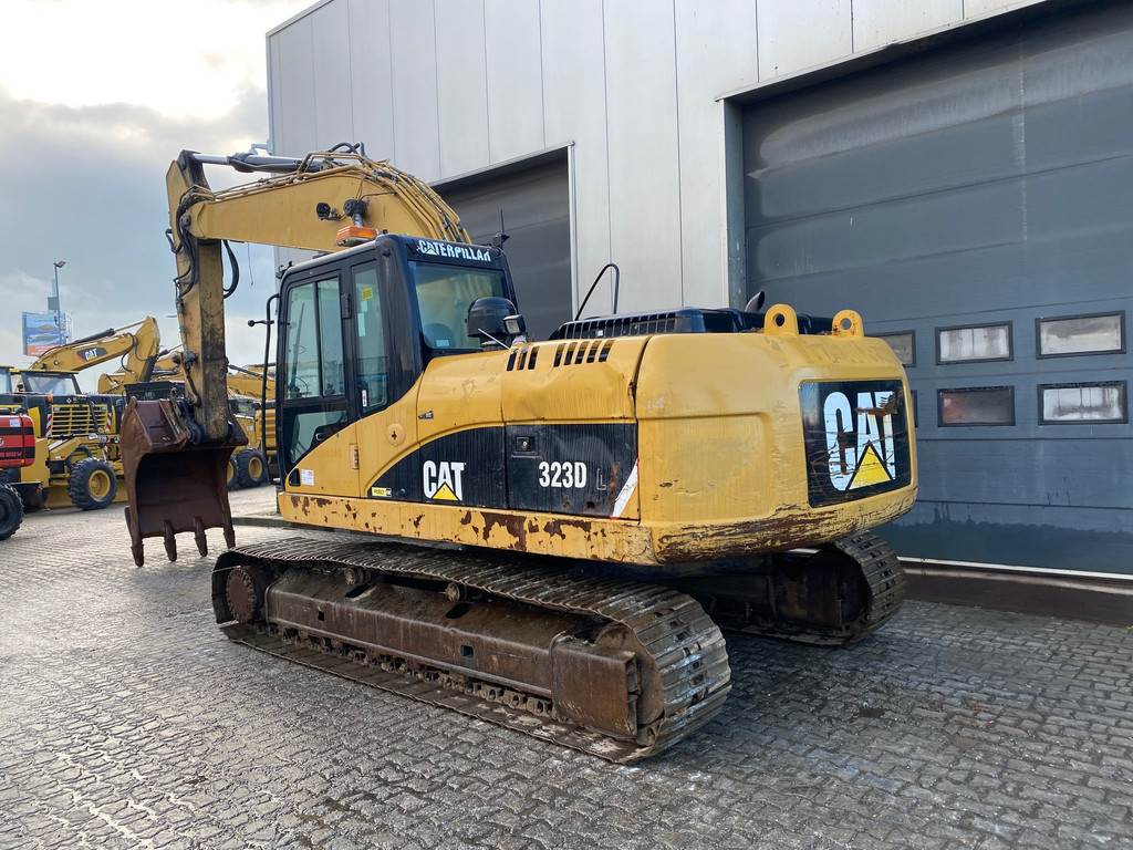 CAT 323DL - CE certified / Hydraulic Q/C / hammerlines