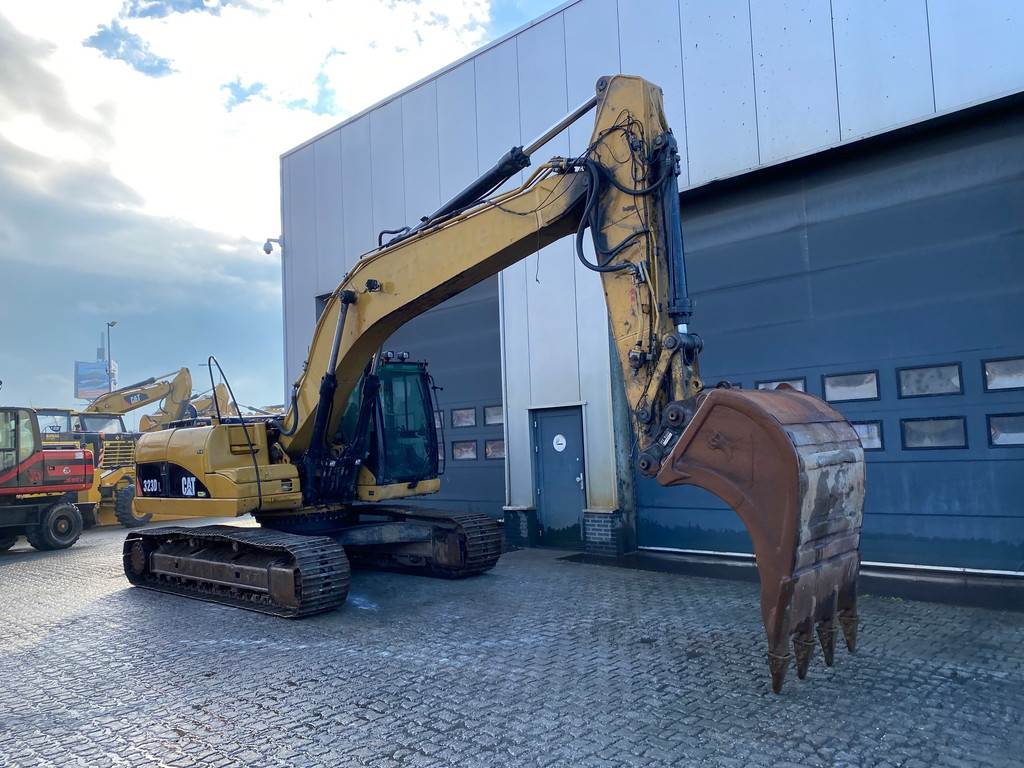 CAT 323DL - CE certified / Hydraulic Q/C / hammerlines