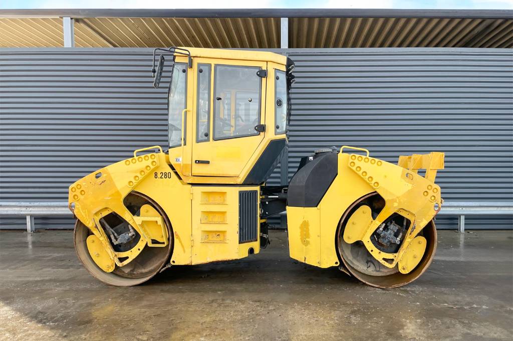 Bomag BW 161 AD-4