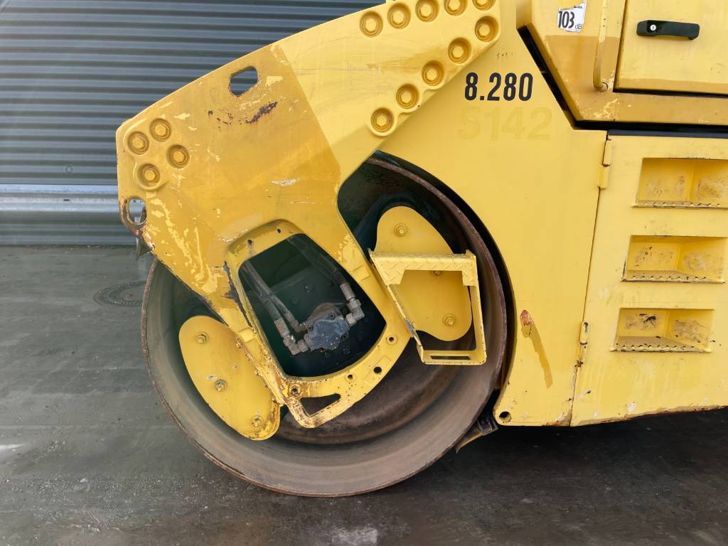 Bomag BW 161 AD-4