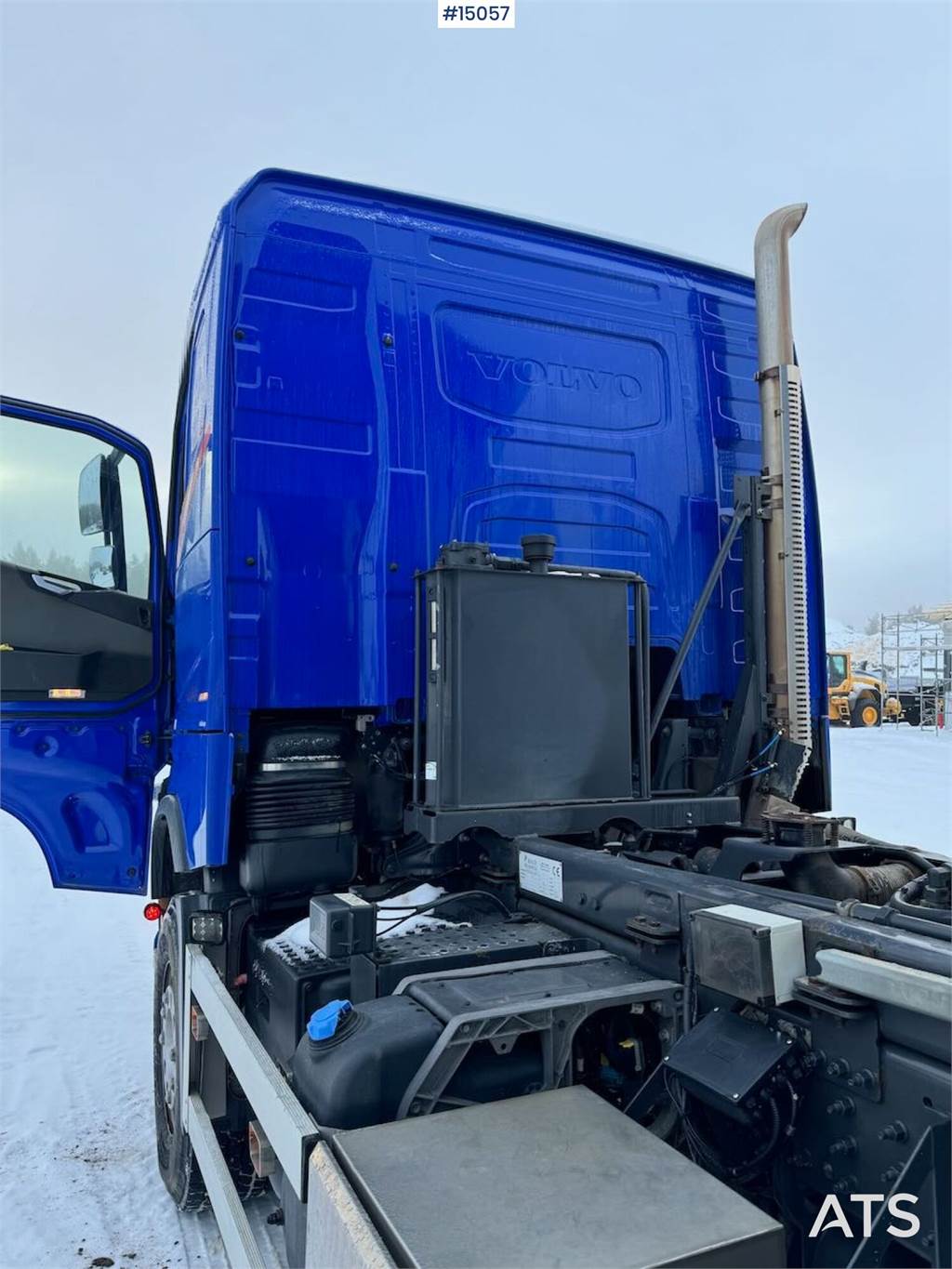 Volvo FH540 6x4 plow rigged tipper WATCH VIDEO