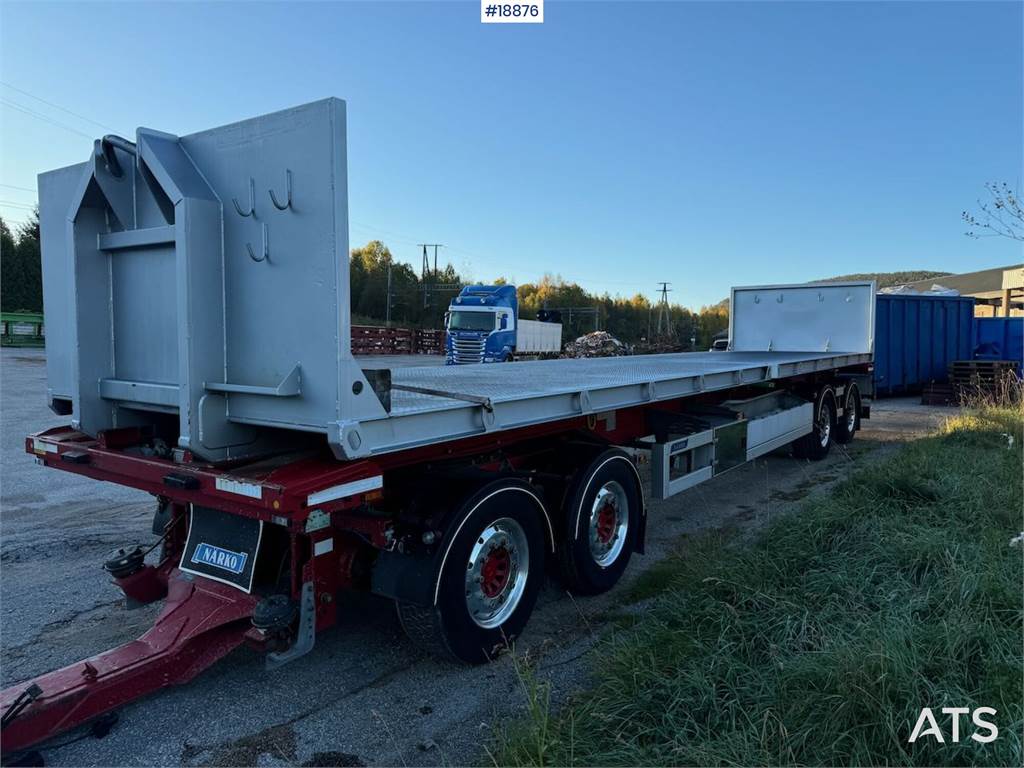 Närko container trailer w/ two flakes