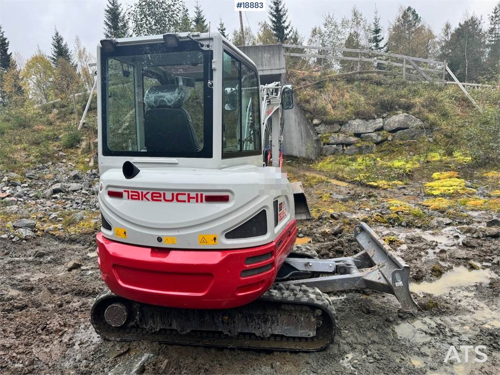 Takeuchi TB235-2 Mini excavator w/ Rototilt and 3 buckets.