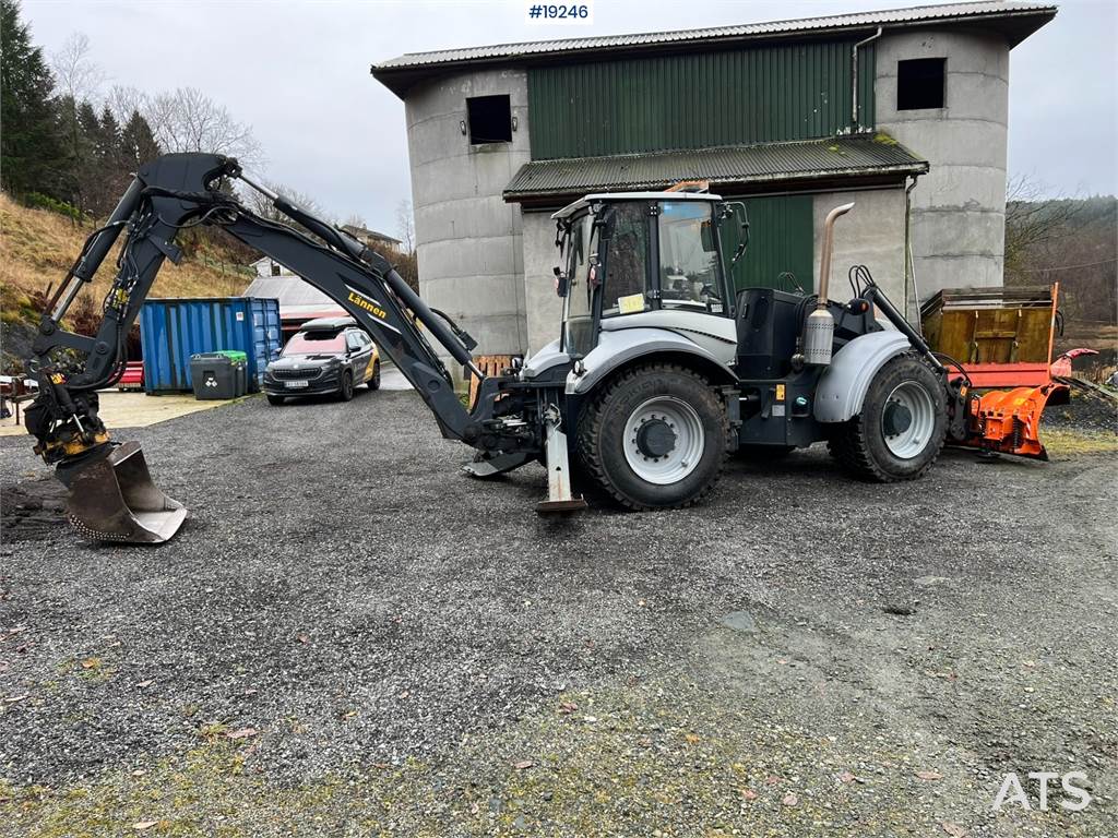 Lännen 8600i Backhoe w/ Rototilt, Bucket, Pinch, sanding