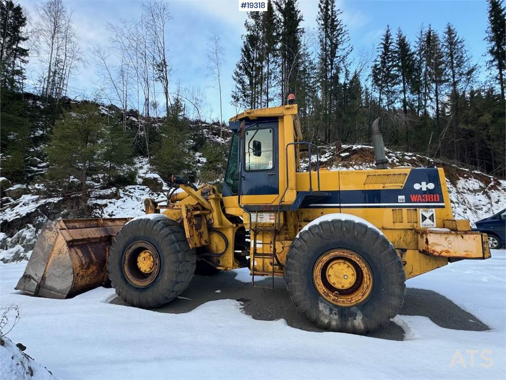 Komatsu WA380 Wheel Loader w/ Bucket WATCH VIDEO