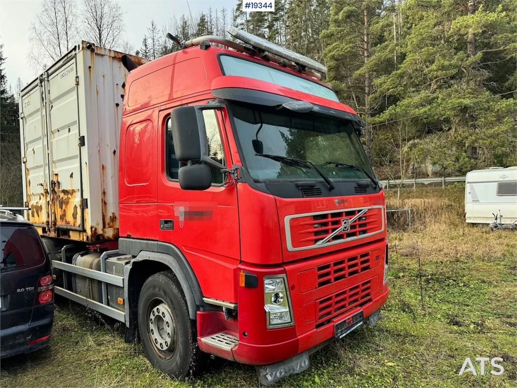 Volvo FM440 Chassis w/ Container.