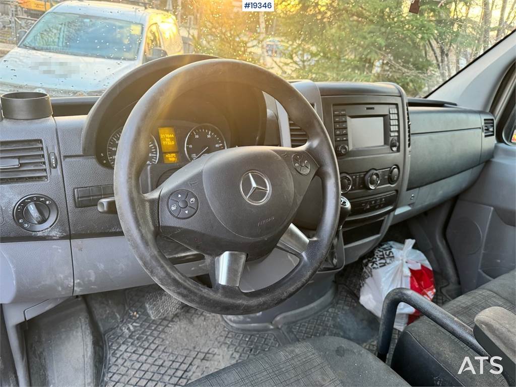 Mercedes-Benz Sprinter 319CDI Van.