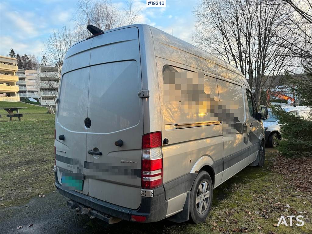 Mercedes-Benz Sprinter 319CDI Van.