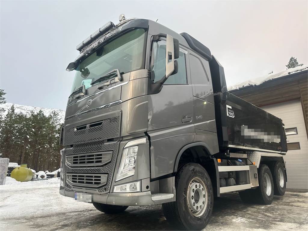 Volvo FH 540 6x4 tipper truck w/ 2011 Nor-Slep triple tr