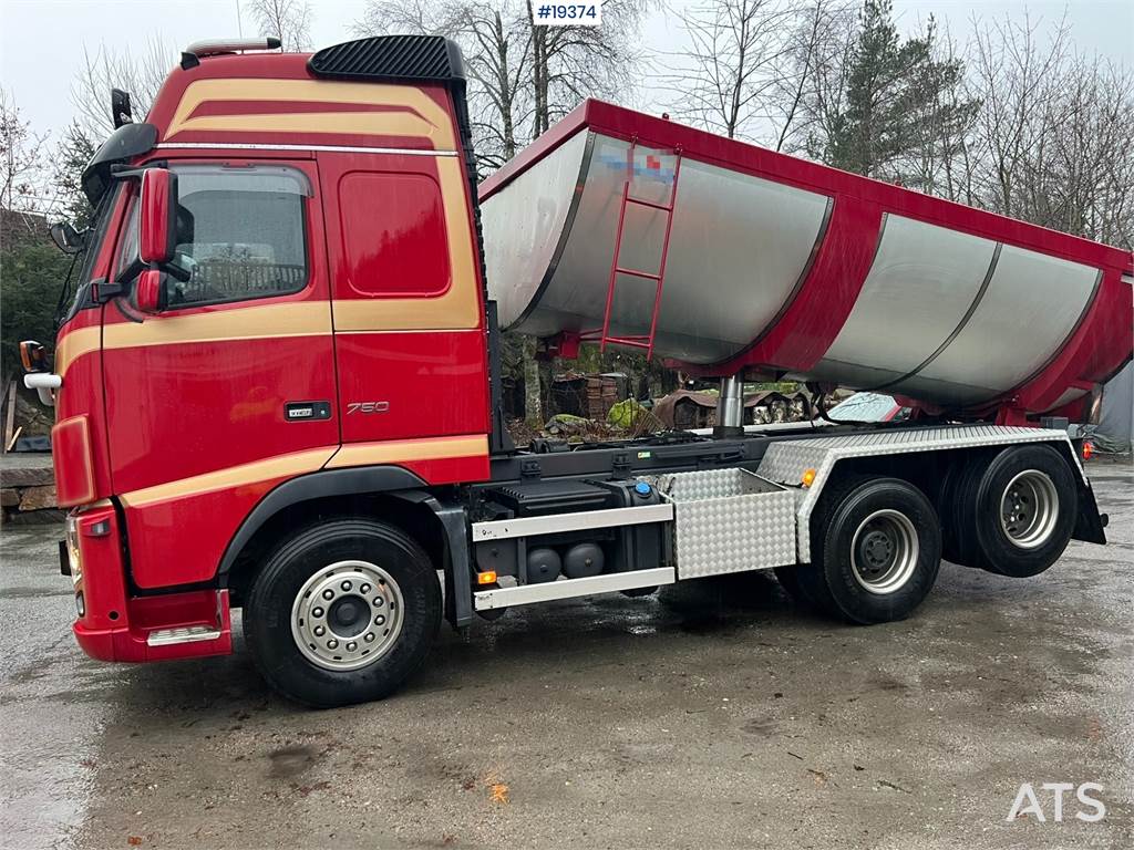 Volvo FH16 6x2 asphalt truck w/ hydraulic canopy and 2-p