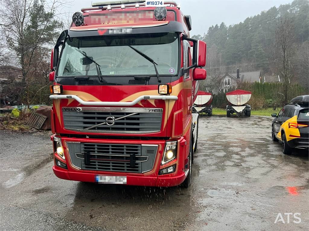 Volvo FH16 6x2 asphalt truck w/ hydraulic canopy and 2-p