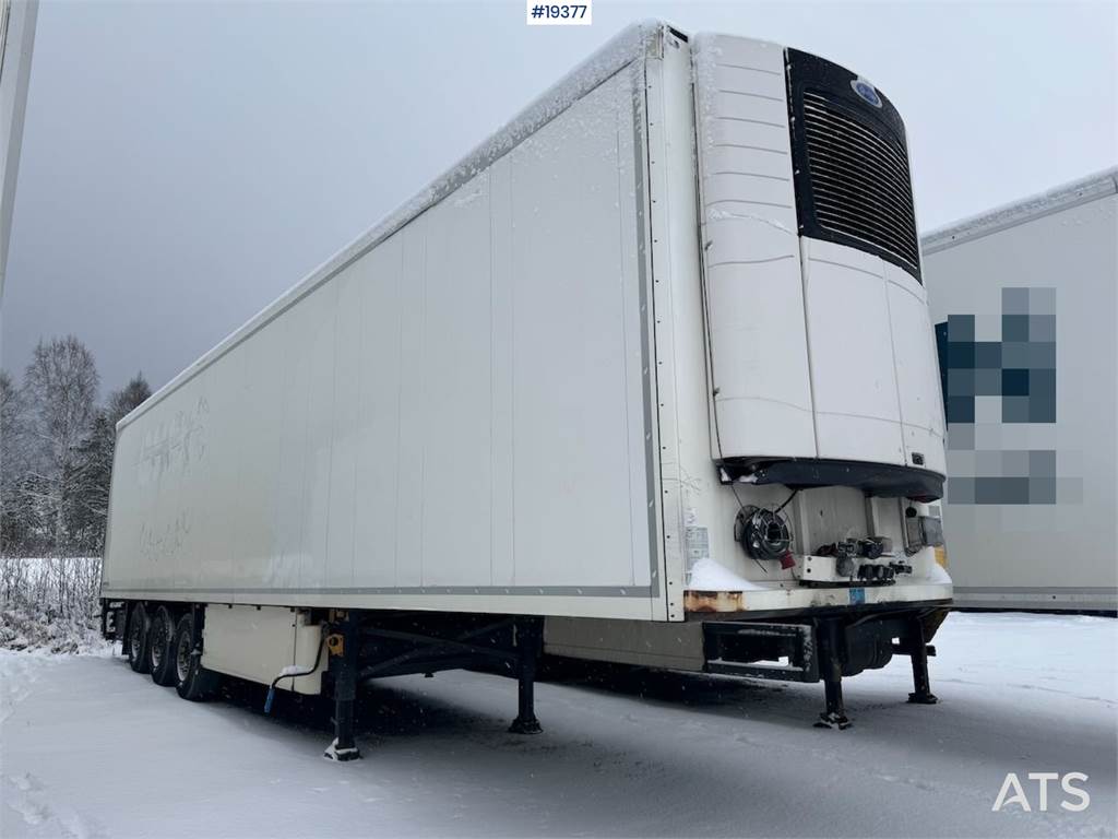 Schmitz Cargobull closed semi trailer w/ refrigerator/freezer unit