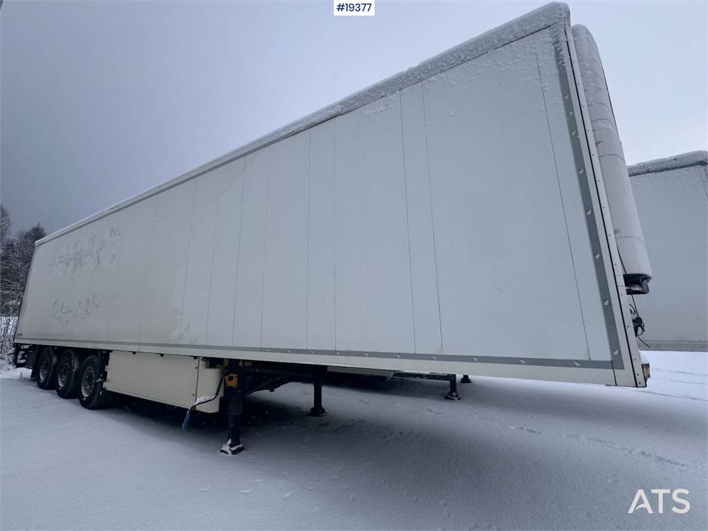 Schmitz Cargobull closed semi trailer w/ refrigerator/freezer unit