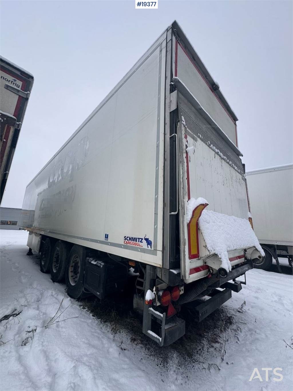 Schmitz Cargobull closed semi trailer w/ refrigerator/freezer unit