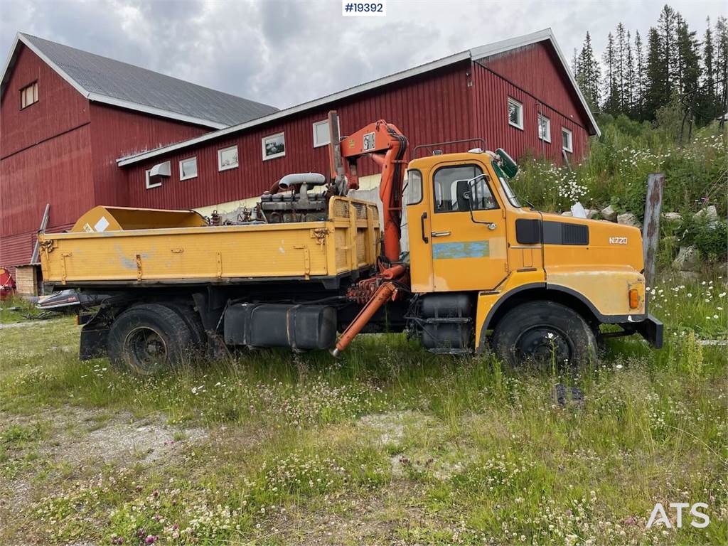 Volvo N720 crane truck 4x2 w/ 1978 Hiab crane. WATCH VID