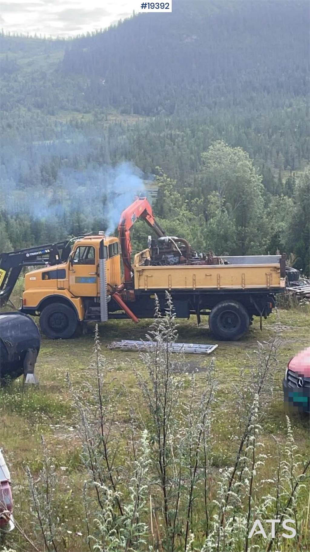 Volvo N720 crane truck 4x2 w/ 1978 Hiab crane. WATCH VID