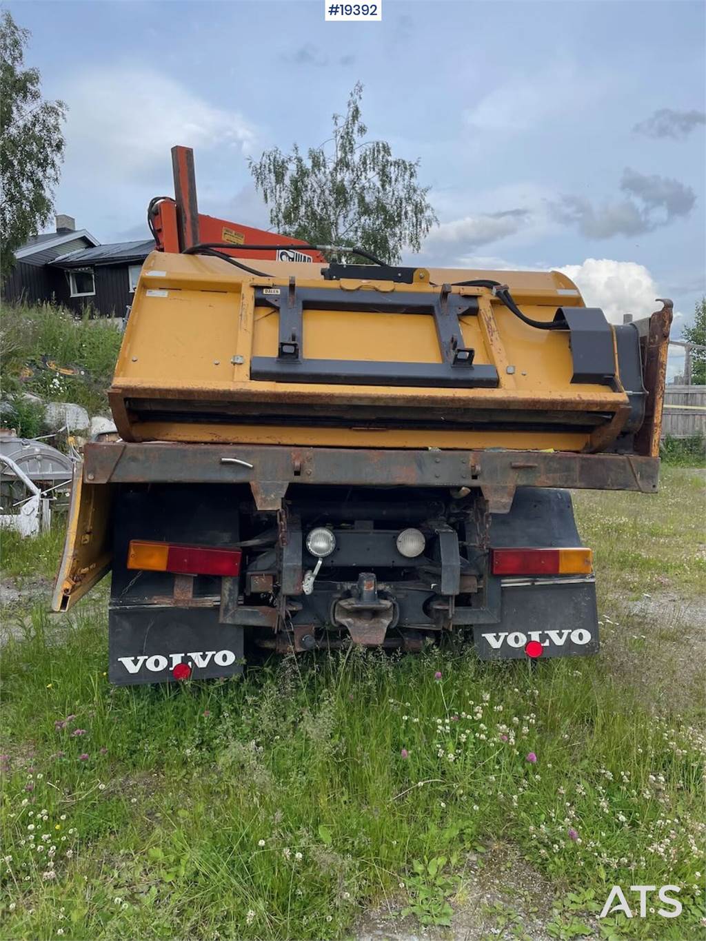 Volvo N720 crane truck 4x2 w/ 1978 Hiab crane. WATCH VID