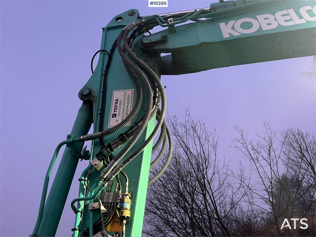 Kobelco SK75SR-7 Excavator w/ Rototilt, sanding bucket and