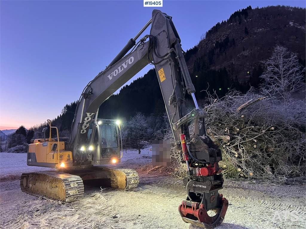 Volvo EC220 DL Excavator w/rotor tilt, bucket and gps WA