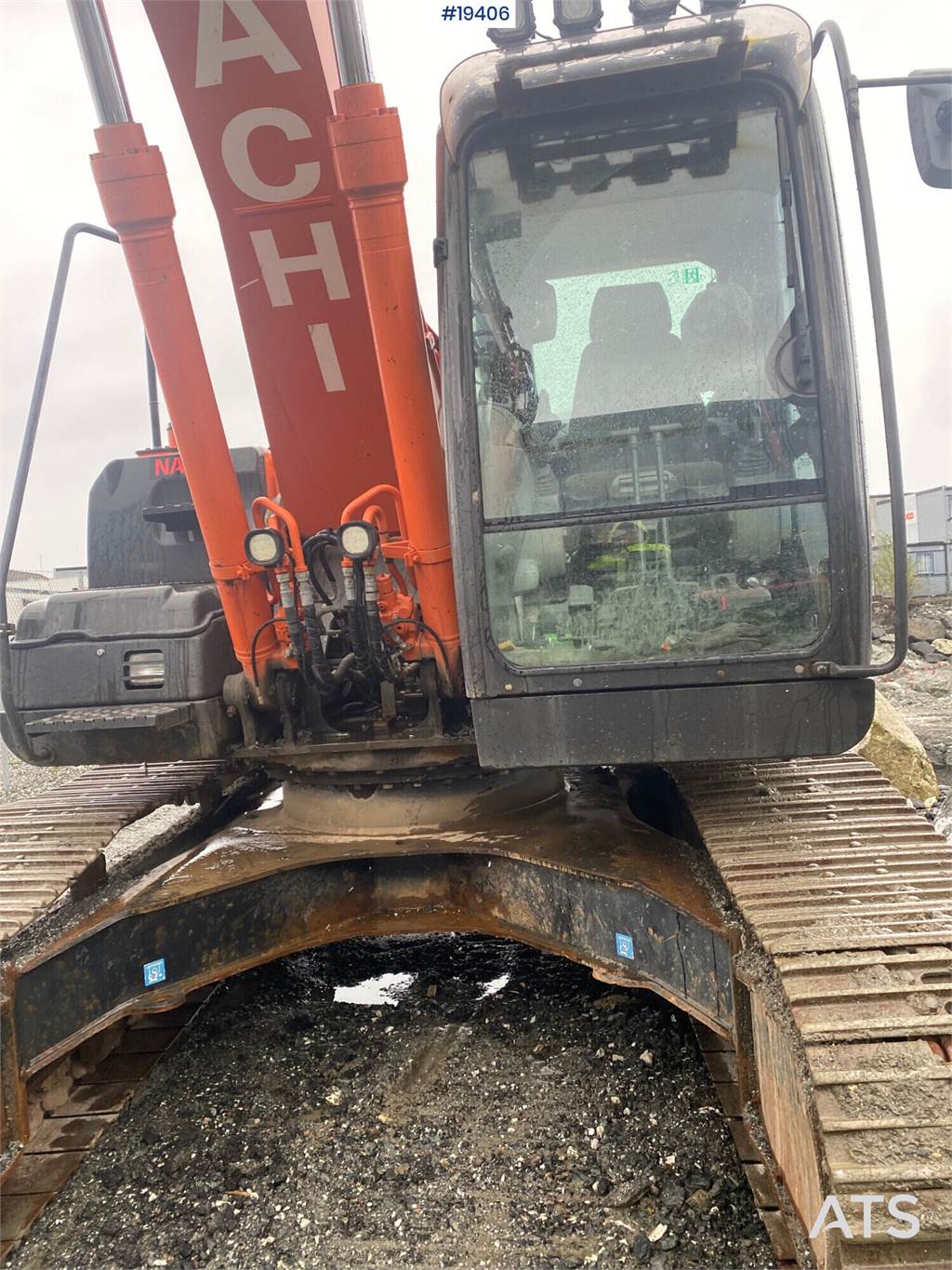 Hitachi ZX210LC-5B Excavator w/Digger Bucket and Leica GPS