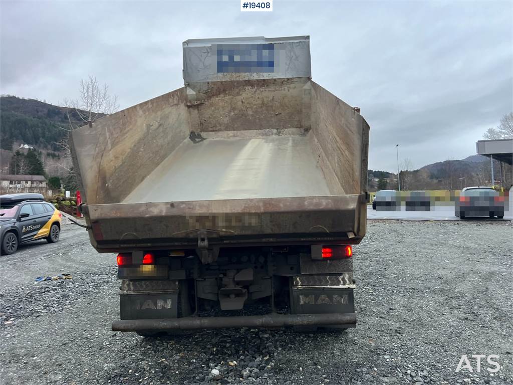 MAN TGX 6x4 Plow rigged tipper truck