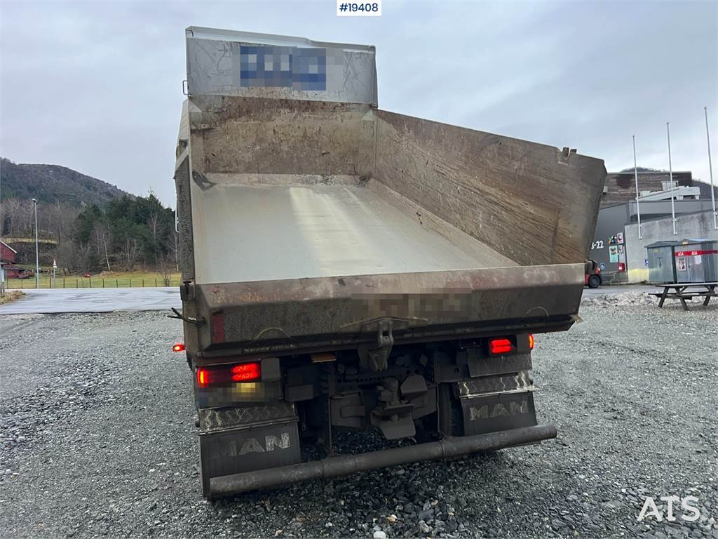 MAN TGX 6x4 Plow rigged tipper truck