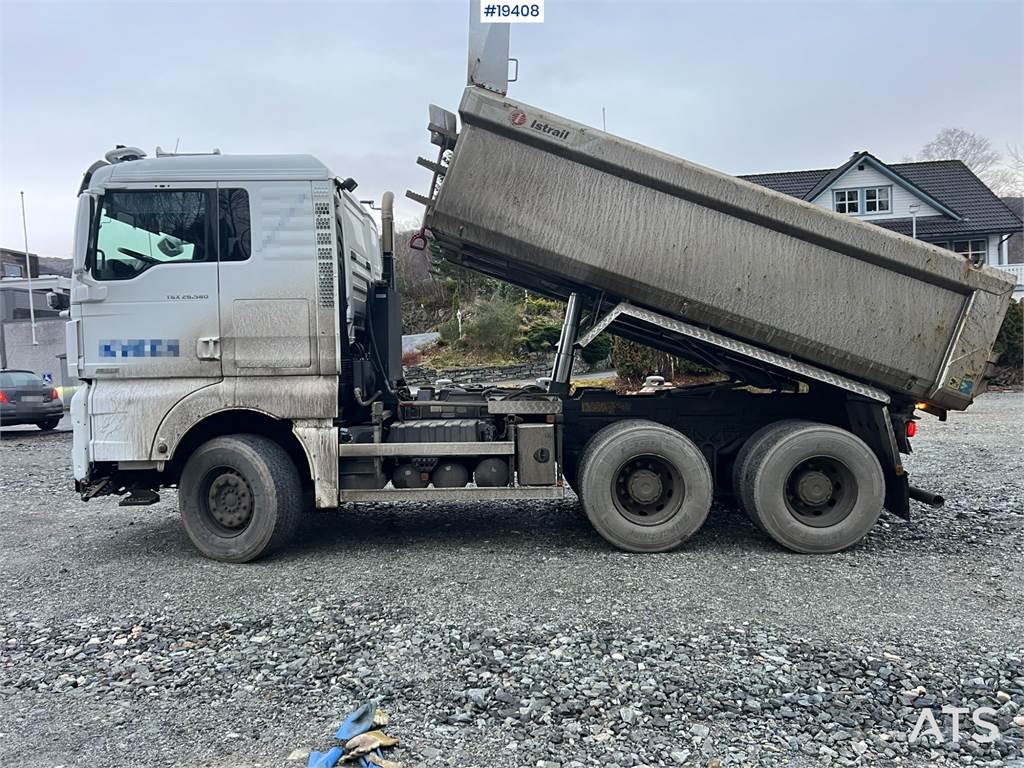 MAN TGX 6x4 Plow rigged tipper truck