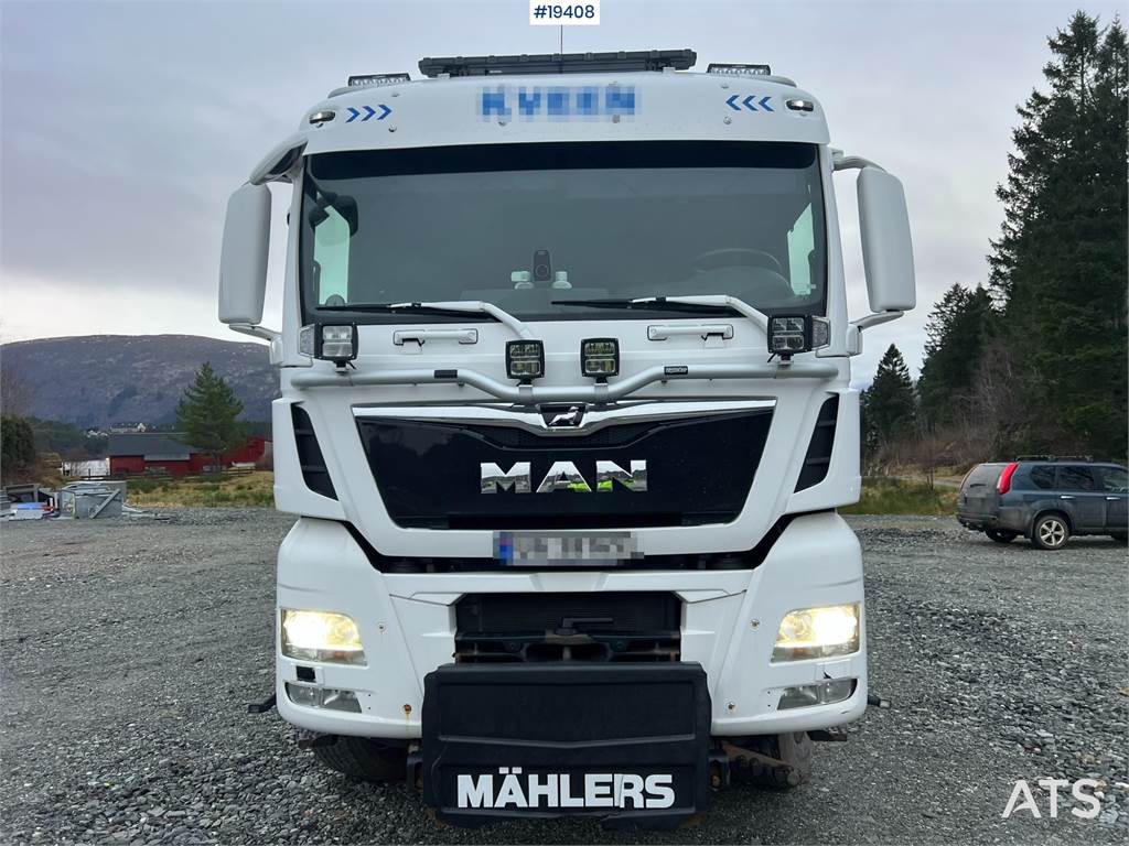 MAN TGX 6x4 Plow rigged tipper truck