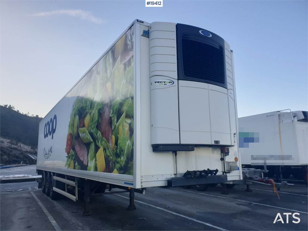 HFR Skapsemi w/ Fridge/freezer unit.