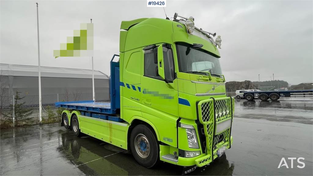 Volvo FH540 6x2 Hook truck. Low km.