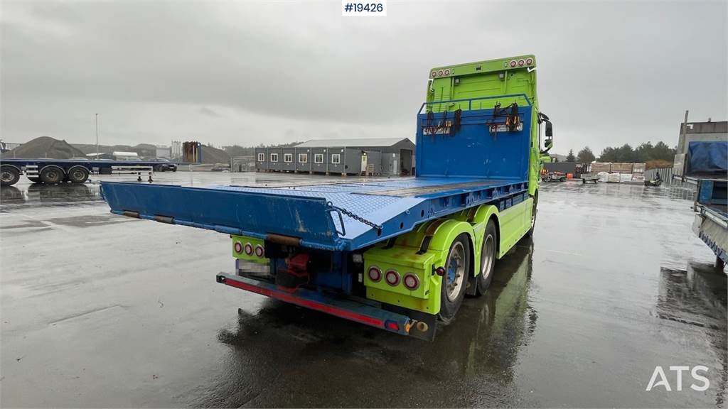 Volvo FH540 6x2 Hook truck. Low km.