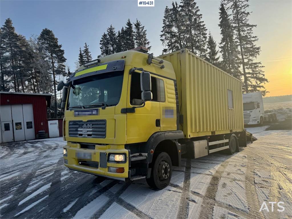 MAN TGM 15.280 Container truck w/ Driving bridges.